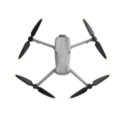 DJI Air 3 dronas su (DJI RC-N2) pultu be ekrano